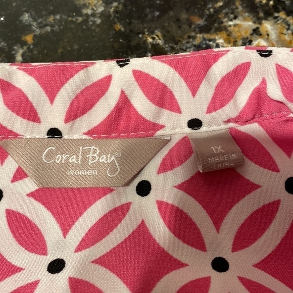 F womens Coral Bay casual long roll tab sleeve button up plus size top 1X.  EUC - Picture 3 of 3
